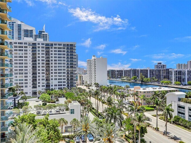 Building Photo - 2501 S Ocean Dr