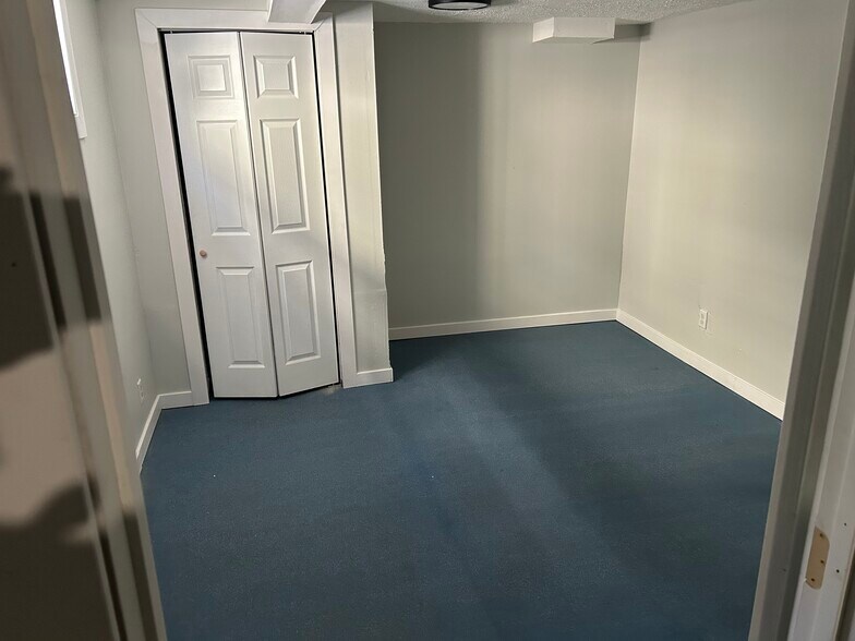 Building Photo - 2003 W Alice Ave