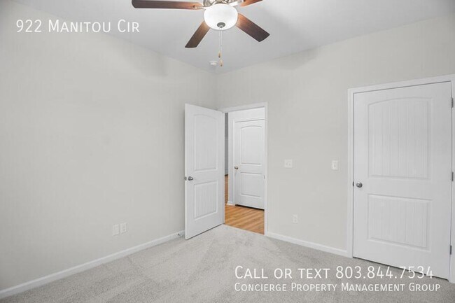 Building Photo - 922 Manitou Cir