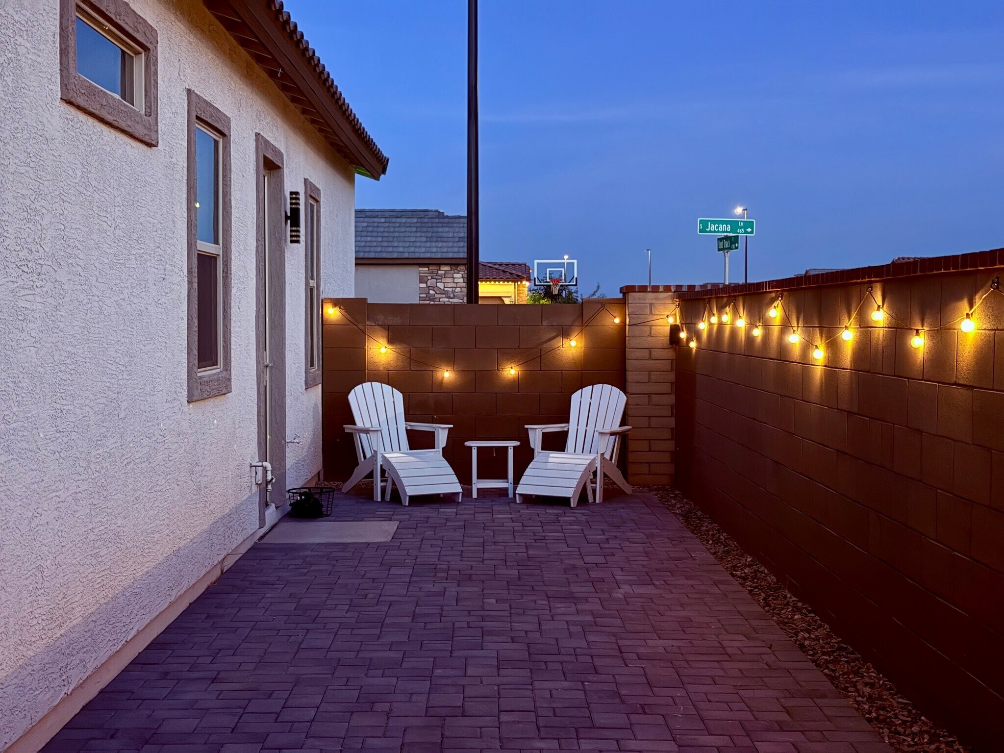 Building Photo - 456 S Jacana Ln