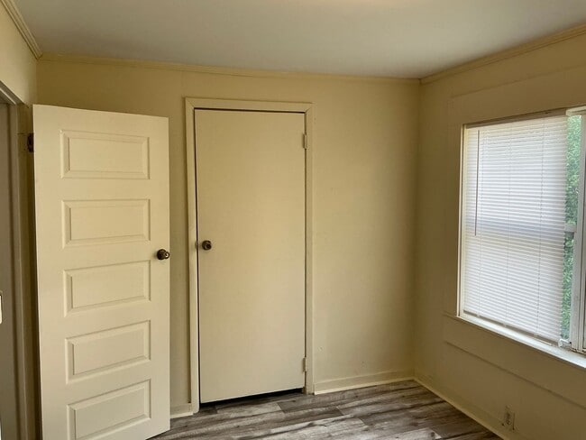 Building Photo - 821 Pearlie Bowden Dr