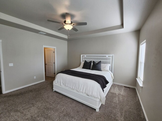 Building Photo - Beautiful, Immaculate Home in Northwest Tw...
