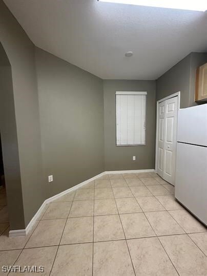 Building Photo - 14732 Sutherland Ave