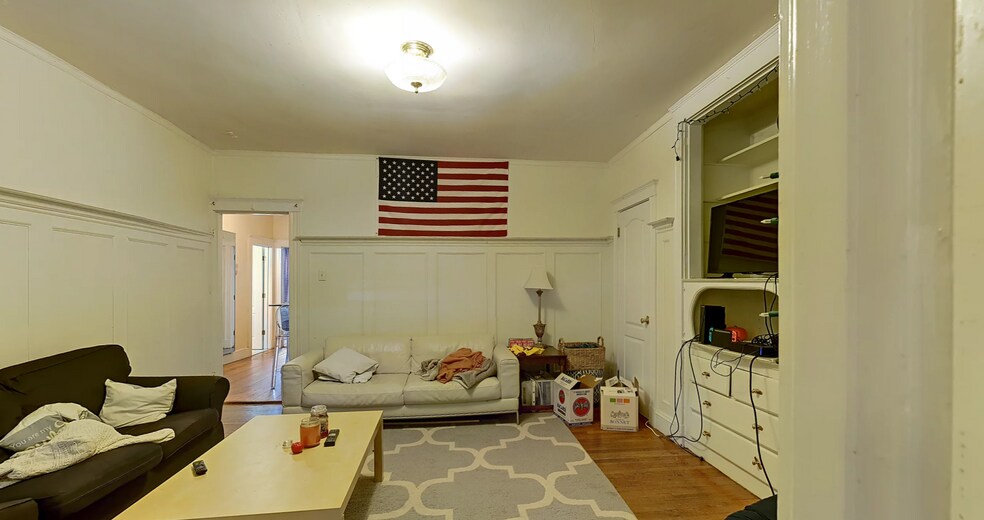 Building Photo - 1130 Commonwealth Ave