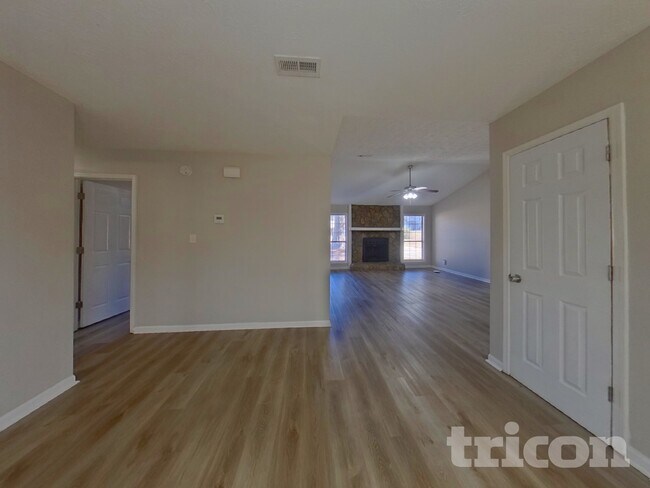 Building Photo - 114 Scarborough Ct