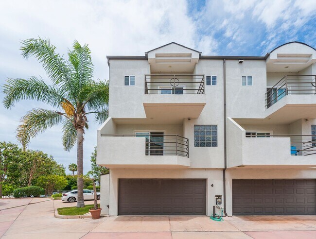 Building Photo - Beautiful Hermosa Beach Townhome Rental!