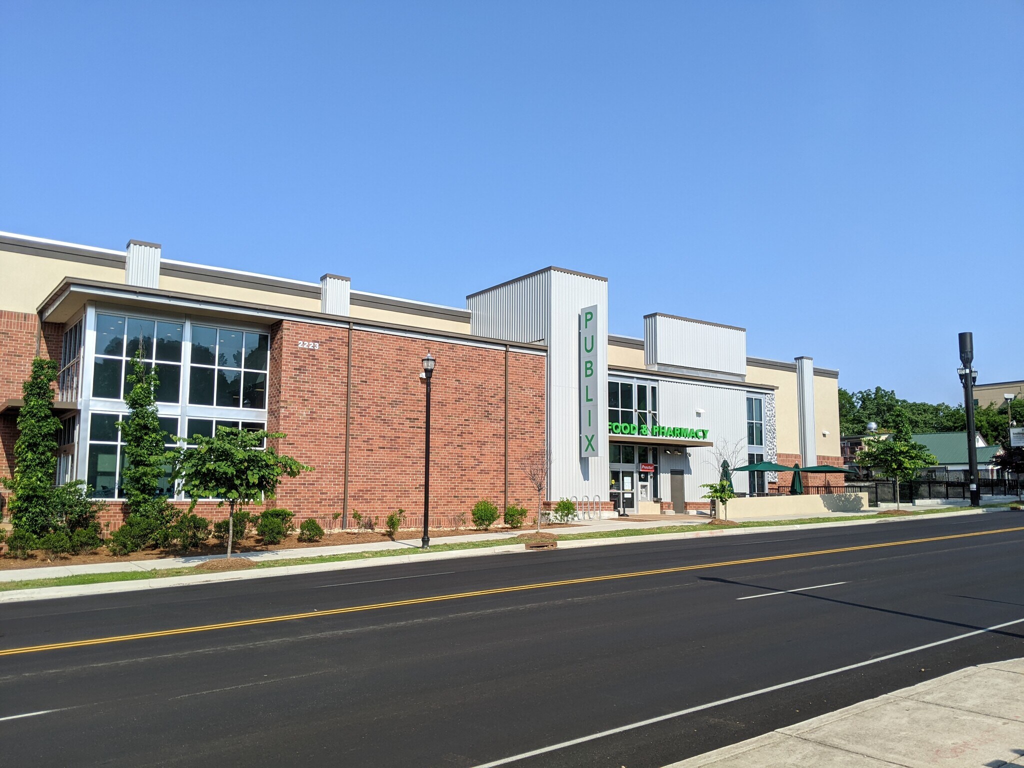Two blocks to Publix - 2200 Grantland Ave