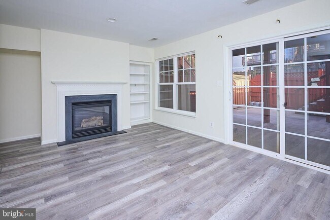 Building Photo - 43259 Sunderleigh Square