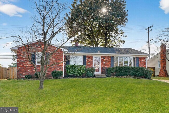 Building Photo - 927 Juliet Ln