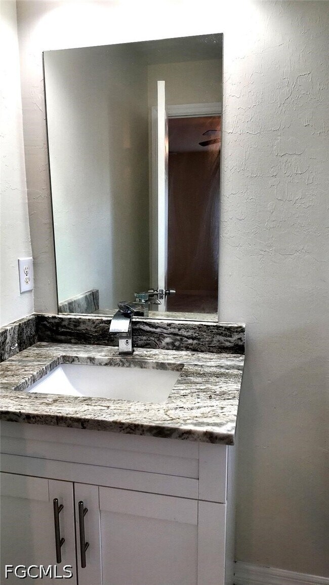 Building Photo - 4518 14th St SW