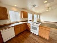 Building Photo - 3 Bedroom Home North of CWU