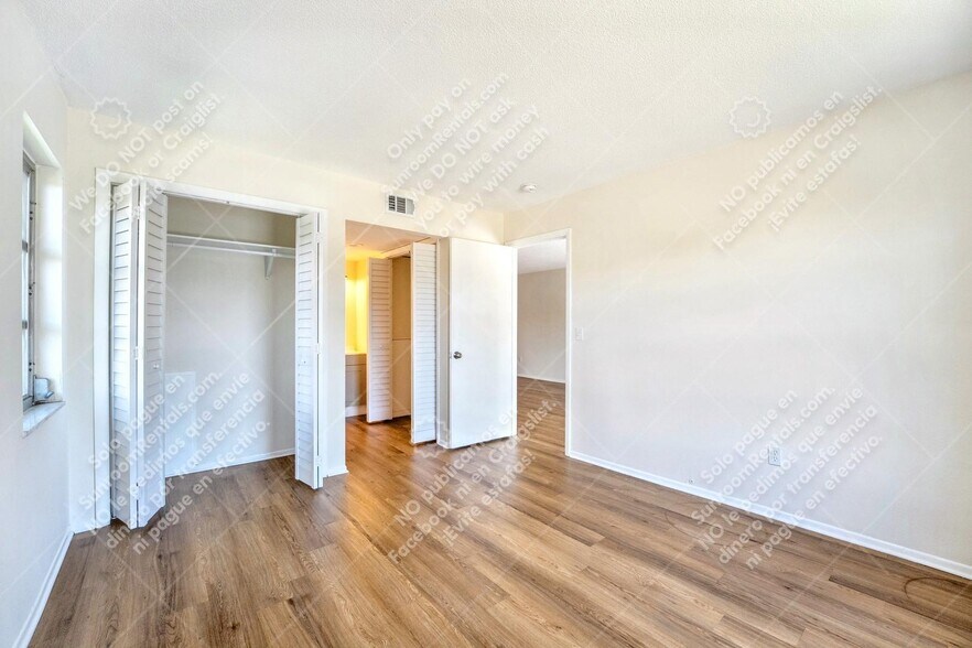 Building Photo - 600 S Betty Ln