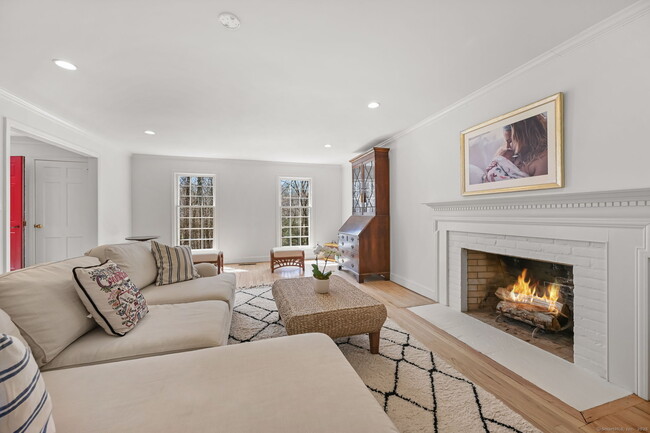 Building Photo - 60 Squires Ln