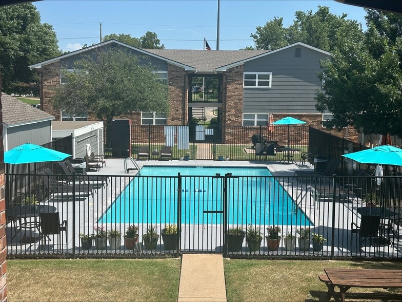 Pool - Winds of Oak Forest