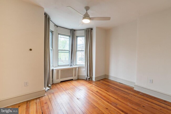Building Photo - 503 Seville St