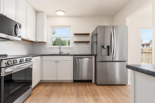 Building Photo - 8407 Covered Wagon Ct