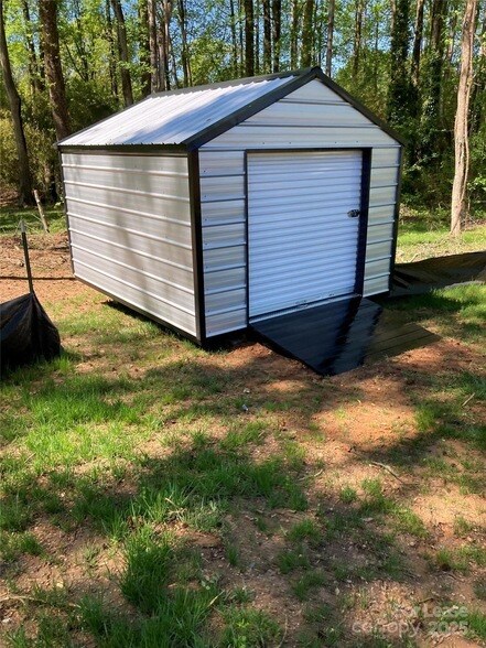 Building Photo - 26 E J St