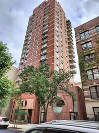Building Photo - 520 W 112th St