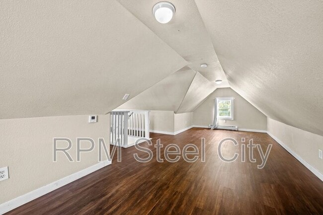 Building Photo - 2125 N Grand Ave