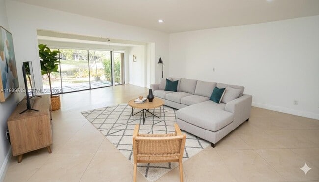 Building Photo - 3753 Estepona Ave