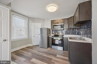 Building Photo - 1733 67th Ave