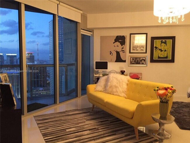 Building Photo - 475 Brickell Ave