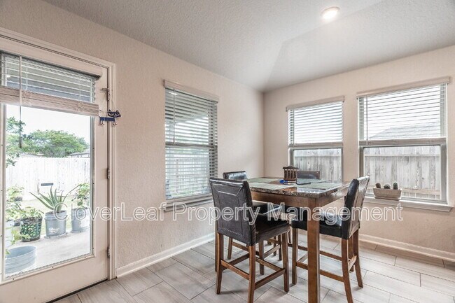 Building Photo - 3033 Casillero St