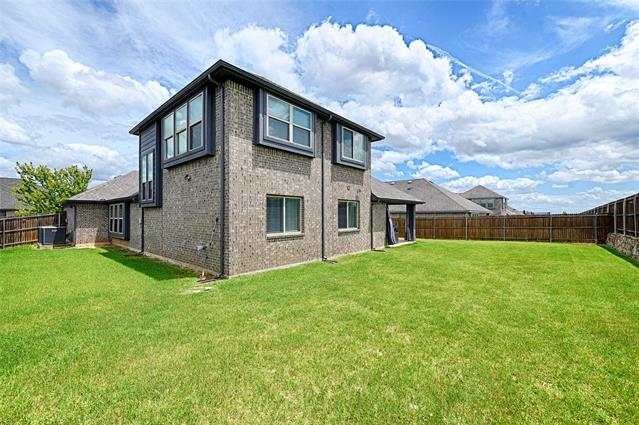 Building Photo - 1721 Maplewood Dr