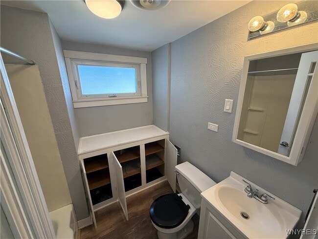 Building Photo - 59 Northcrest Ave