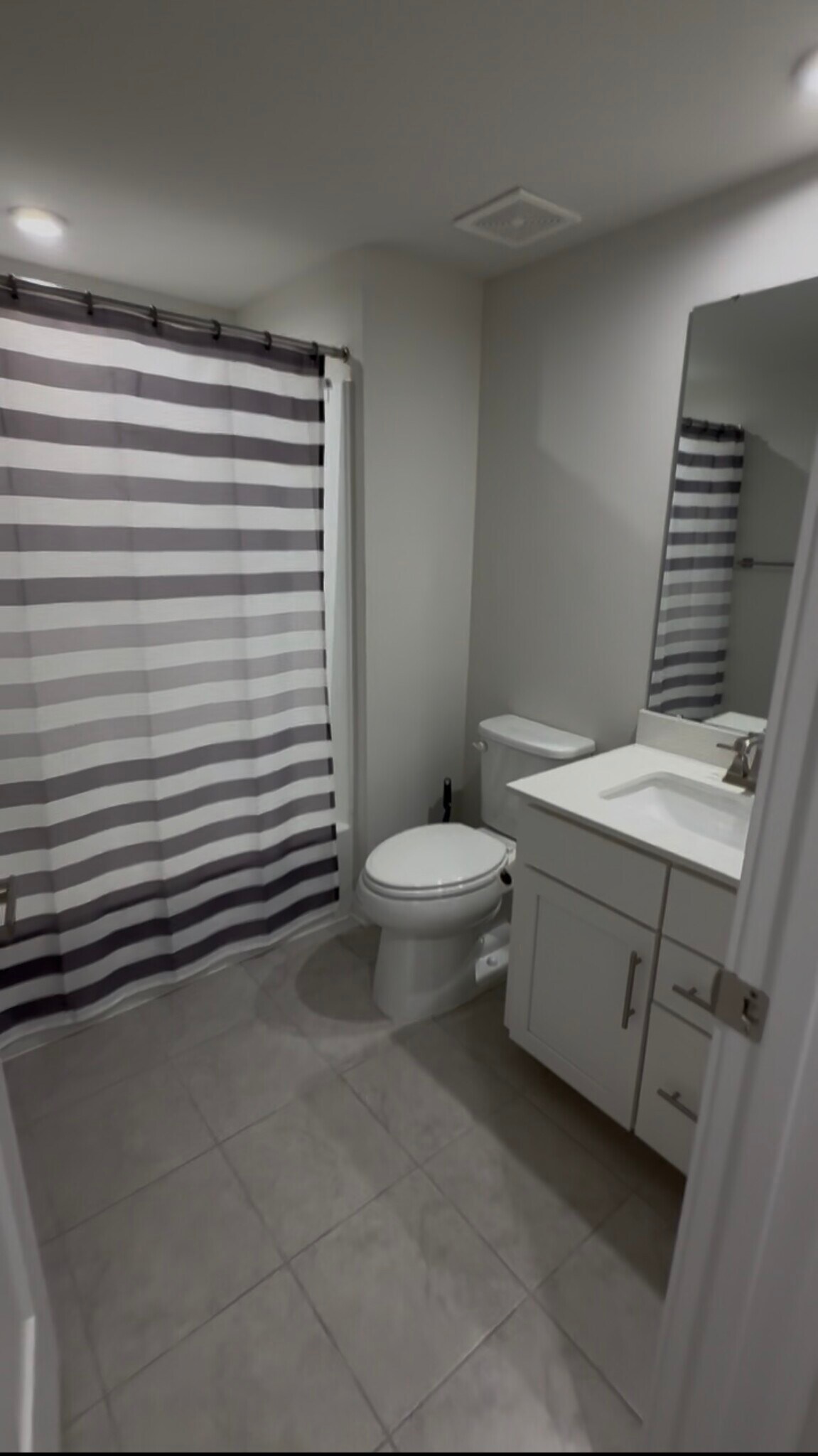 Building Photo - 310 Helenium Dr