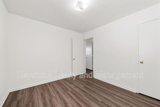 Building Photo - 1375 Thompsonville Ln