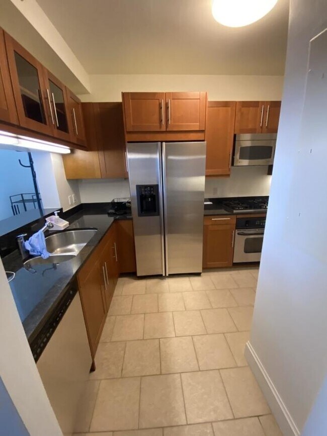 Building Photo - 0 bedroom in Back Bay MA