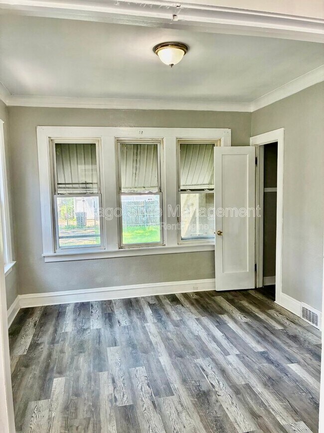 Building Photo - 12138 S Parnell Ave