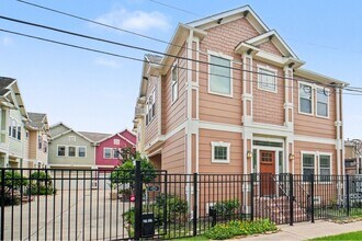 Building Photo - 1744 W 25th St