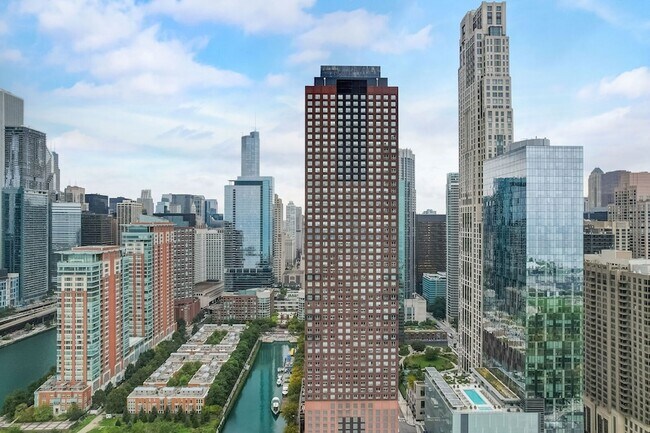 Building Photo - 400 E Ohio St