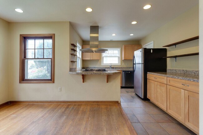 Building Photo - Charming 1901 Bungalow with Modern Updates...