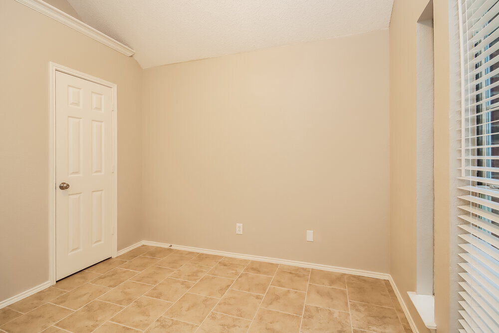 Building Photo - 804 Irene St