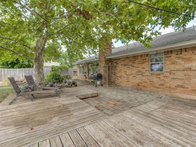 Building Photo - 1205 S Gemini Rd