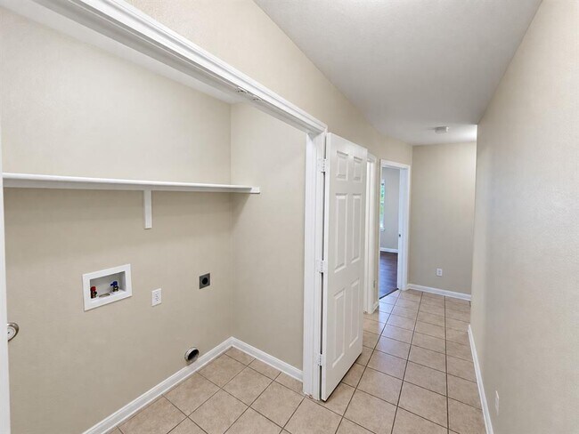 Building Photo - 1408 Bergin Ct