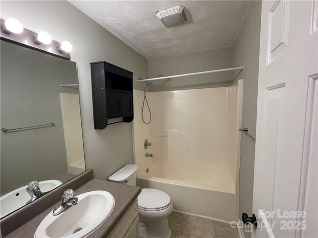 Building Photo - 2474 Oak Valley Ln