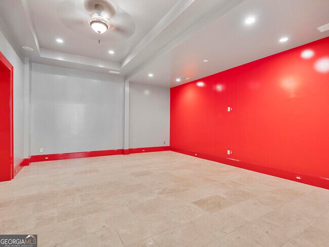 Building Photo - 6420 Riverside Dr