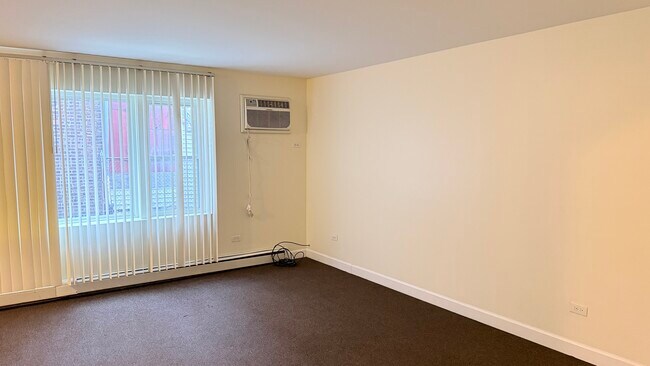 Building Photo - 9036 S Cottage Grove Ave