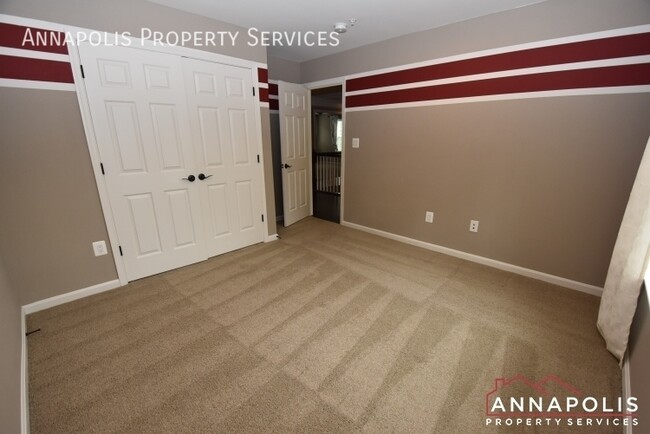 Building Photo - 402 St Martins Choice Ln