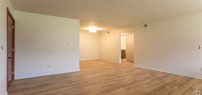 Building Photo - Renovated Apartment- Great OKC Location