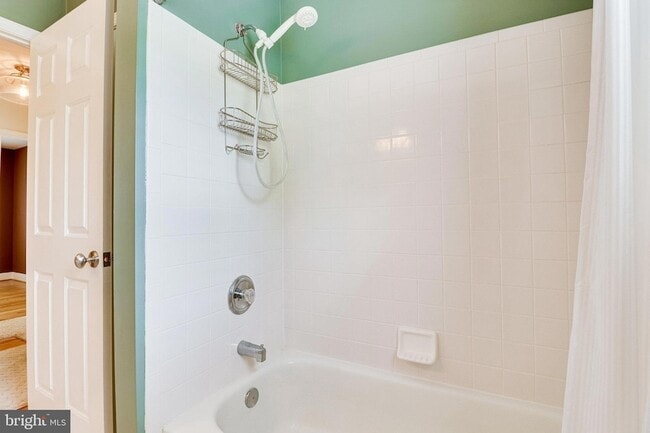 Building Photo - 6122 Bayliss Pl