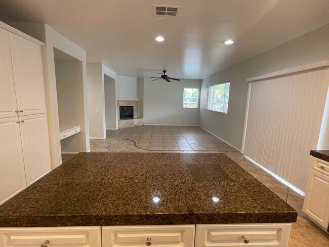 Building Photo - 1974 Arroyo Viejo Dr