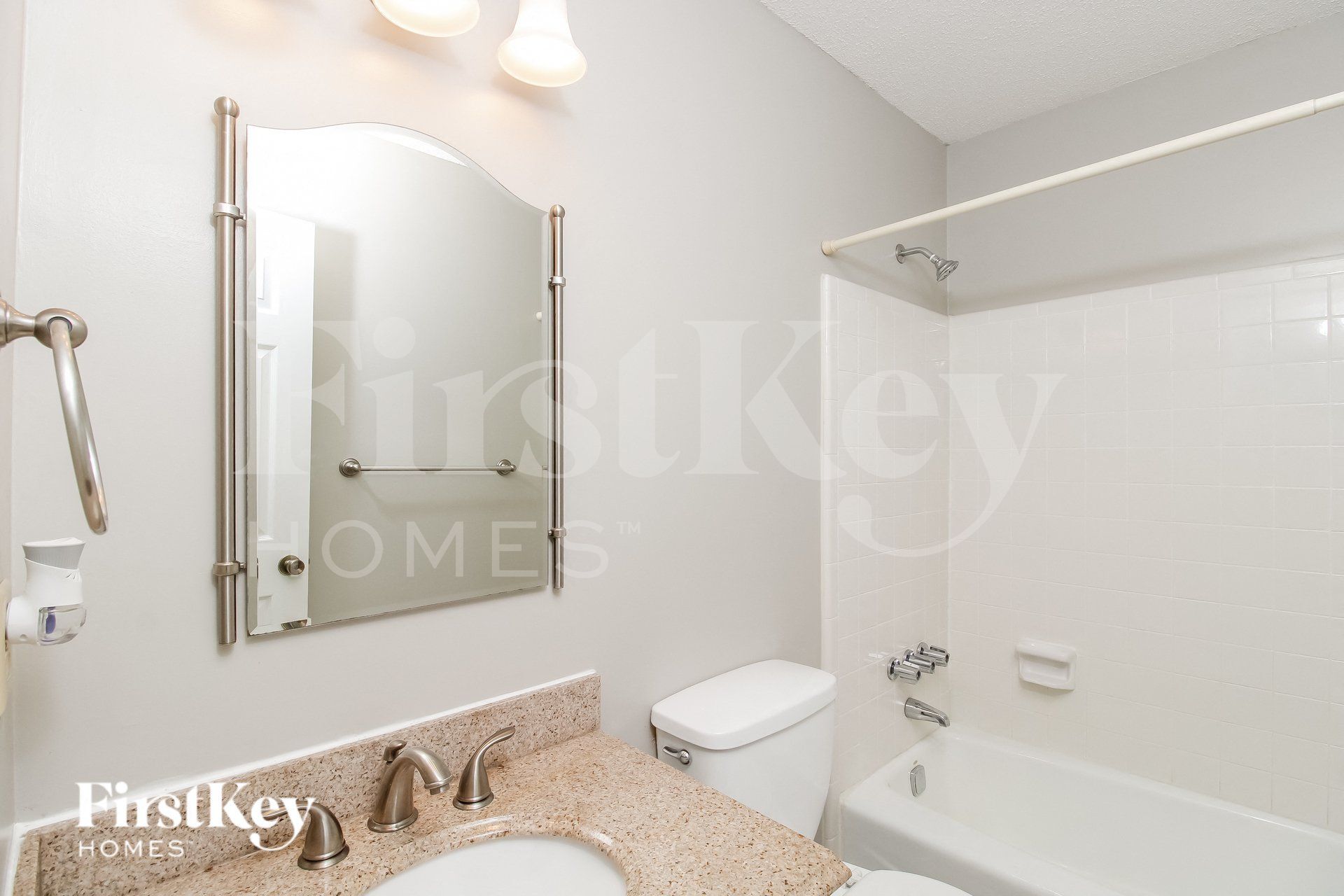 Building Photo - 6706 River Hills Dr