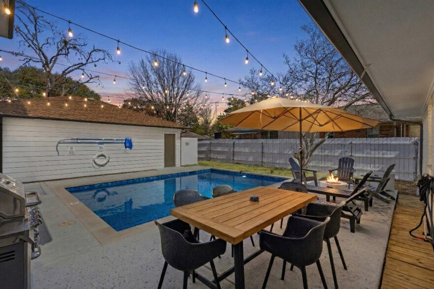 Building Photo - 1308 Glen Cove Dr