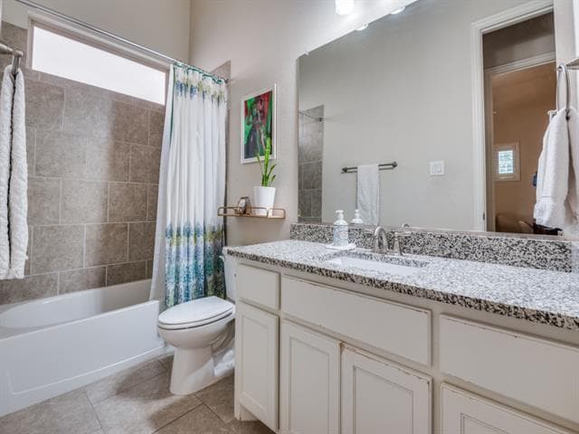 Building Photo - 915 Enchanted Wood Dr