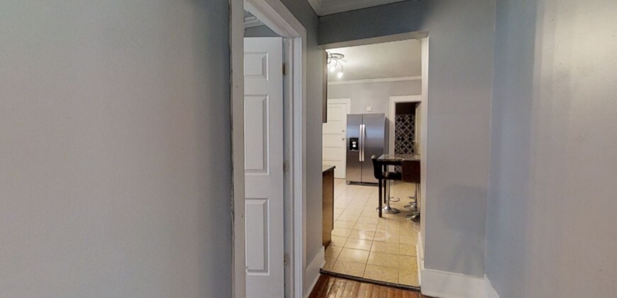 Building Photo - 1322 Madison St